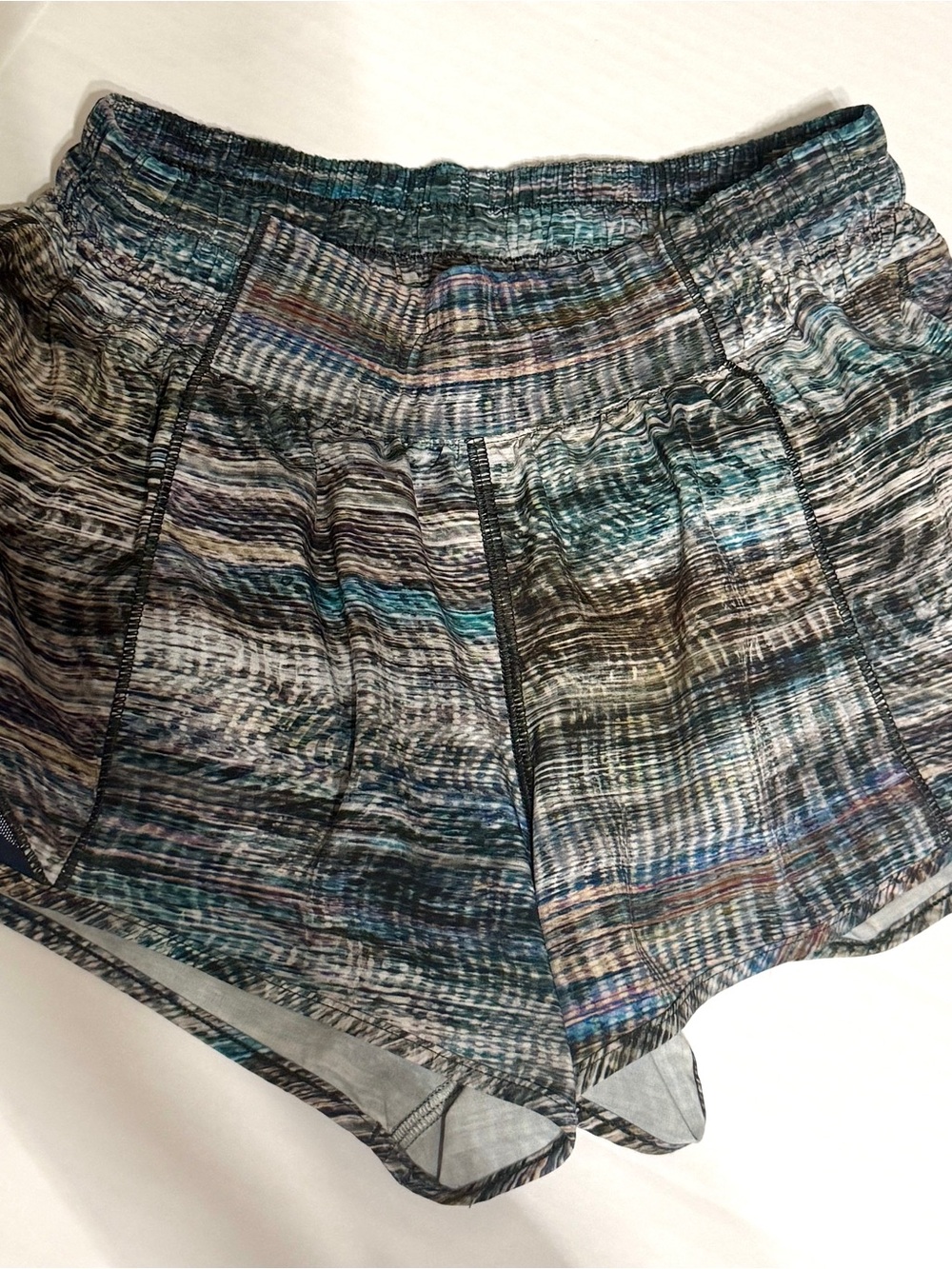 Women’s Performance Running Shorts in Multicolor Print